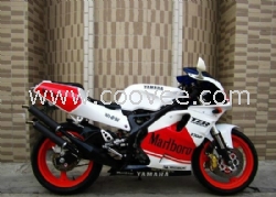 雅馬哈TZR250摩托車