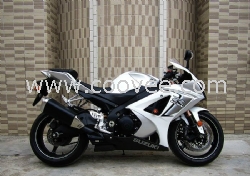铃木GSX-R1000摩托车价