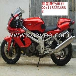 啊普利亞RSV1000摩托車(chē)