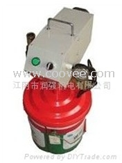 24 電動(dòng)黃油機(jī)電動(dòng)打黃油機(jī)設(shè)備